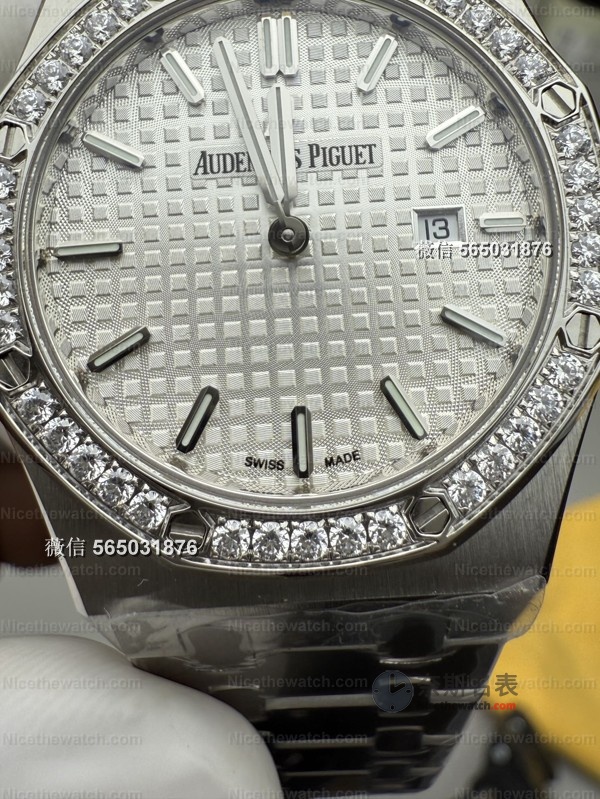 33mm小仙女专属!ZF厂爱彼67651石英款实测:巧克力盘+真钻感,省心三年免调校 | 奈斯探表 33mm小仙女专属!ZF厂爱彼67651石英款实测:巧克力盘+真钻感,省心三年免调校 | 奈斯探表