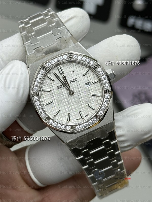 33mm小仙女专属!ZF厂爱彼67651石英款实测:巧克力盘+真钻感,省心三年免调校 | 奈斯探表 33mm小仙女专属!ZF厂爱彼67651石英款实测:巧克力盘+真钻感,省心三年免调校 | 奈斯探表