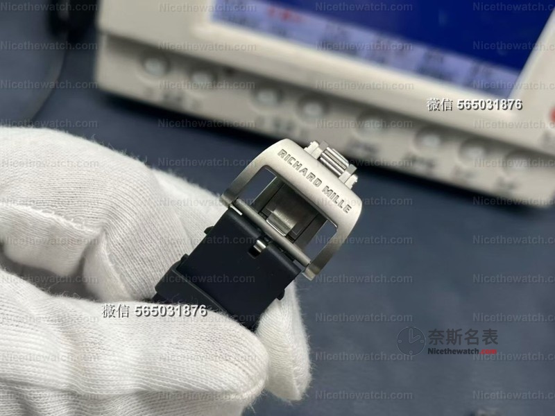 ZF 厂理查德米勒 RM-055 V3 深度评测：黑色陶瓷壳 + 一体机芯，硬核运动表首选？ | 奈斯探表