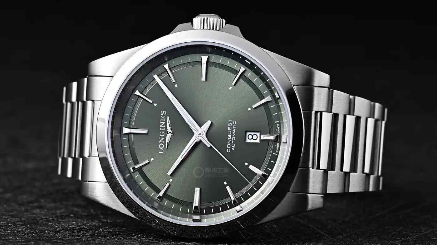 戴上这抹“康卡斯绿”，赴一场春日优雅之约：41mm精钢表壳配太阳纹盘面，这颜值绝了！ | 奈斯探表