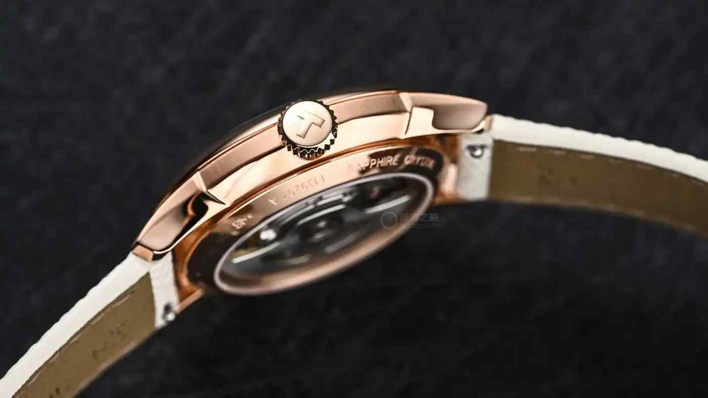 送女生的第一块瑞士机械表!天梭杜鲁尔“奶油款”,6800元把温柔戴在腕间 | 奈斯探表 送女生的第一块瑞士机械表!天梭杜鲁尔“奶油款”,6800元把温柔戴在腕间 | 奈斯探表