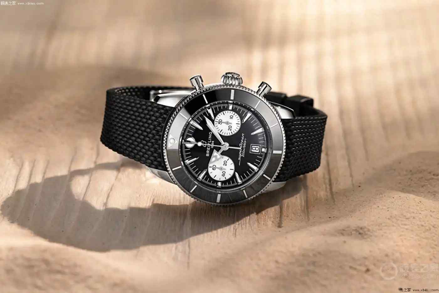 反转熊猫盘回归！百年灵超级海洋文化B01计时码表，致敬1957年潜水表鼻祖 | 奈斯探表