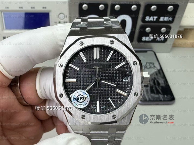 APS爱彼15510ST黑盘开箱实测：41mm钢王复刻表值不值得入？看完这篇再决定 | 奈斯探表