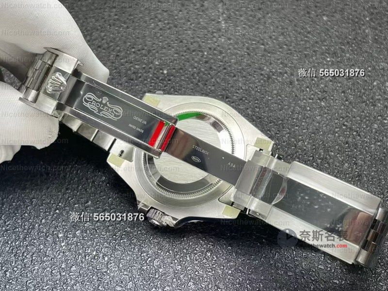 VS厂V3可乐圈实测:紫外线一照竟变全红?这款可变色圈口格林尼治太黑科技了! | 奈斯探表 VS厂V3可乐圈实测:紫外线一照竟变全红?这款可变色圈口格林尼治太黑科技了! | 奈斯探表