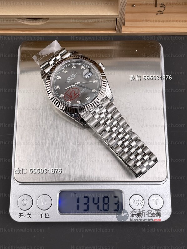 VS厂劳力士灰钻日志V2版深度测评：高级灰配丹东3235，细节究竟能打几分？ | 奈斯探表