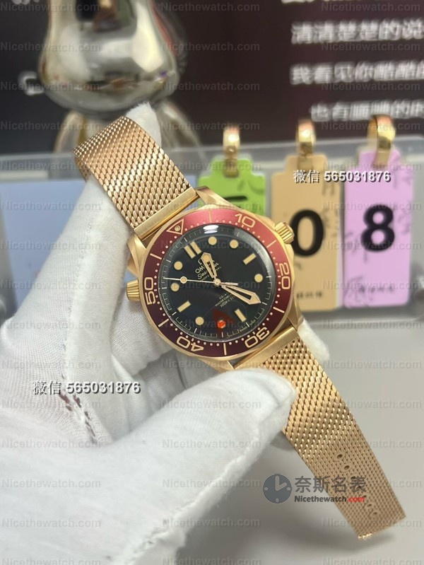 VS工厂复古青铜金海马300深度评测：丹东8806机芯+红金配色值不值得入手？ | 奈斯探表