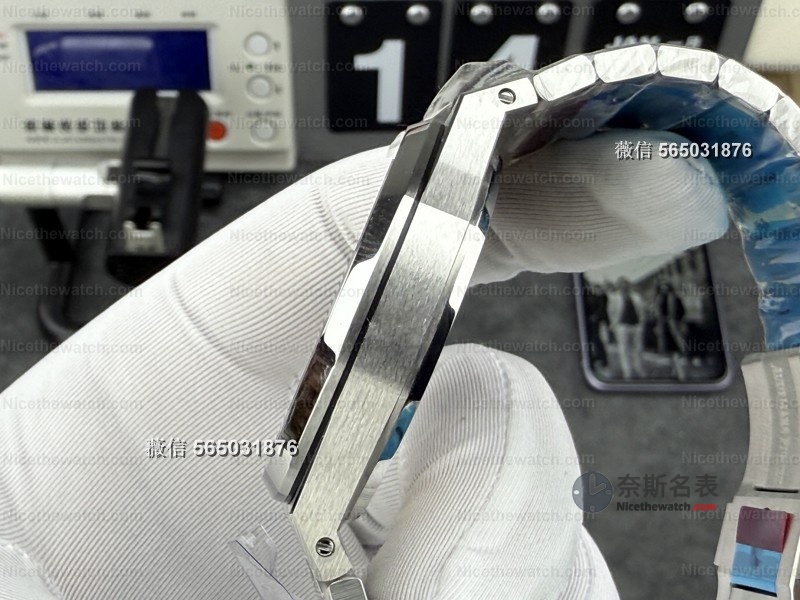 VS厂皇家橡树15500蓝盘评测：丹东4302一体机芯能否撼动APS地位？ | 奈斯探表