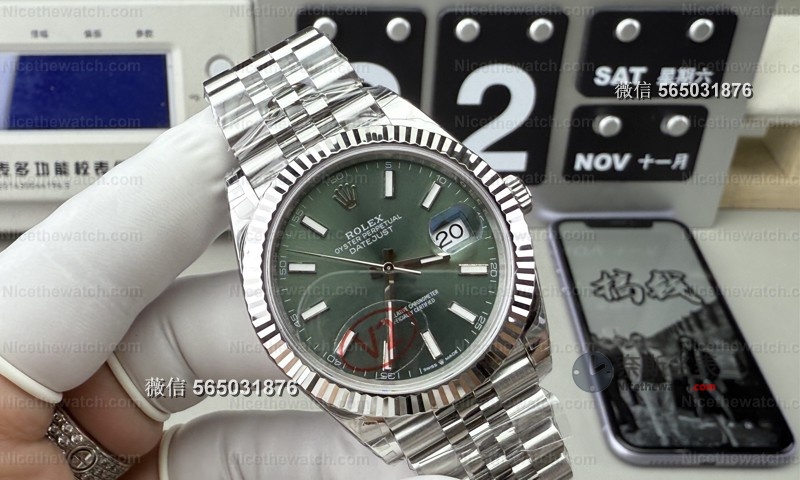 玩表先玩“芯”:VS 厂薄荷绿日志搭载丹东 3235 机芯,到底能不能打? | 奈斯探表 玩表先玩“芯”:VS 厂薄荷绿日志搭载丹东 3235 机芯,到底能不能打? | 奈斯探表