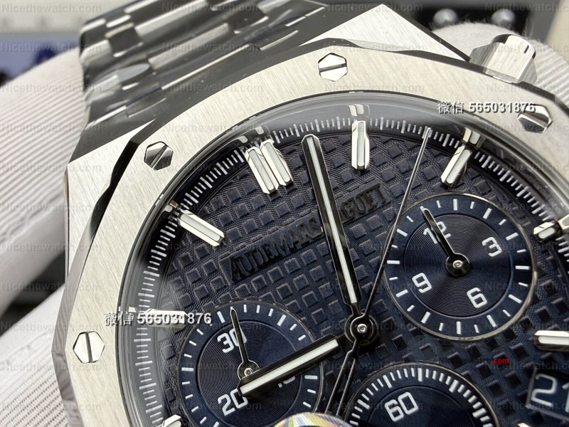 章鱼哥实测：APS厂爱彼26240蓝钢款，4401一体机芯能否复刻“皇家橡树”的深邃蓝？ | 奈斯探表