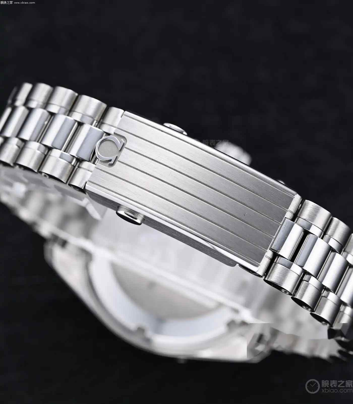 4万级封神！欧米茄冰雪超霸登场，米兰冬奥会特别款颜值炸裂 | 奈斯探表