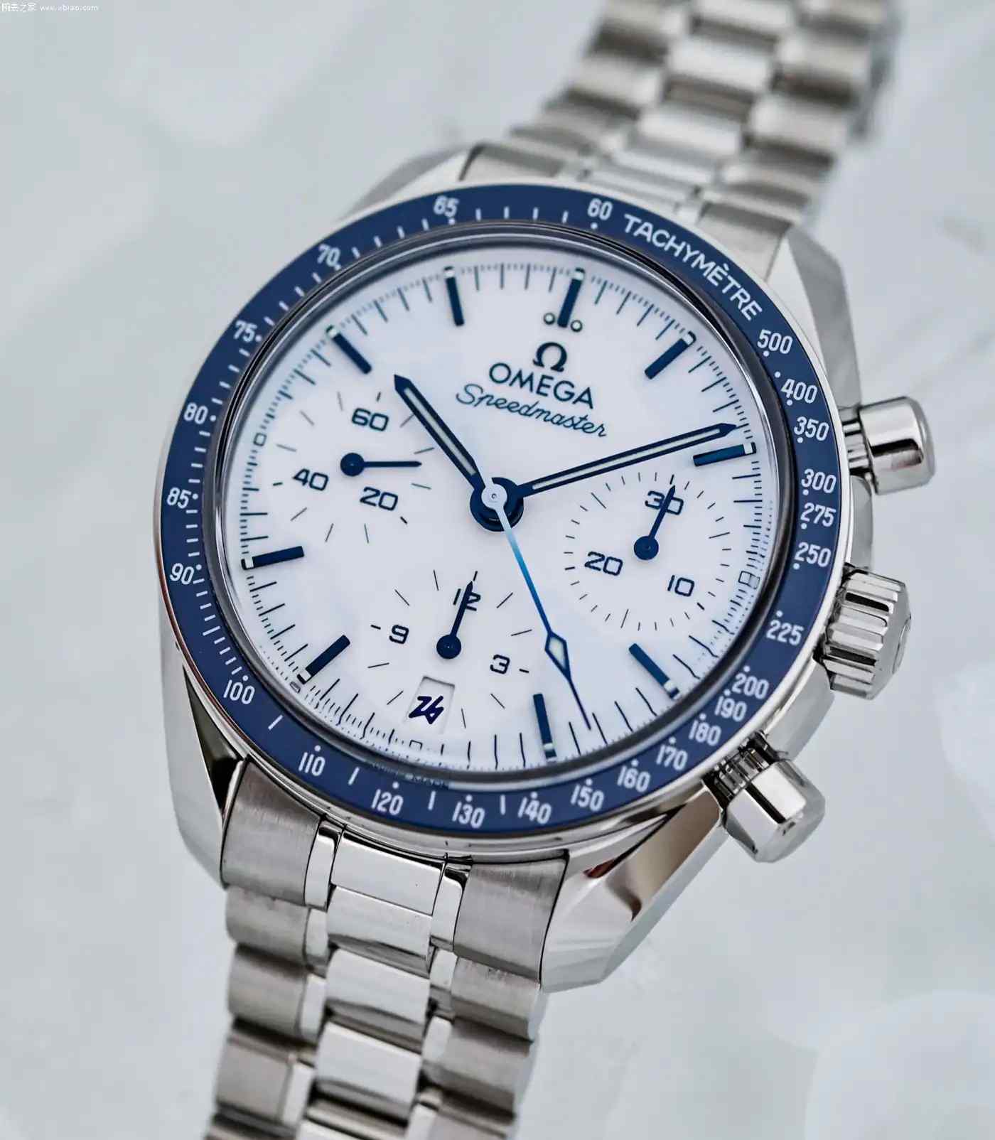 4万级封神！欧米茄冰雪超霸登场，米兰冬奥会特别款颜值炸裂 | 奈斯探表