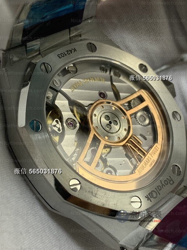 预算有限想入皇家橡树？VS厂15500灰面4302机芯版实测，佩戴舒适度拉满！ | 奈斯探表