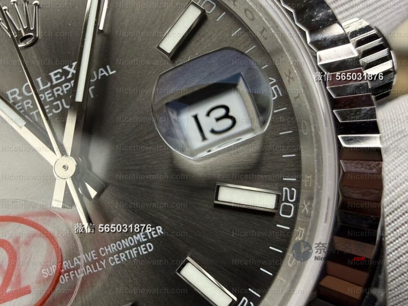 灰日志为啥越戴越上头?VS厂V2版深度实测:904L精钢+丹东3235机芯,41毫米黄金尺寸拿捏高级感 | 奈斯探表 灰日志为啥越戴越上头?VS厂V2版深度实测:904L精钢+丹东3235机芯,41毫米黄金尺寸拿捏高级感 | 奈斯探表