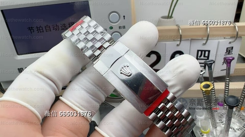 VS厂贝母盘日志实测:丹东3235 V2机芯+彩虹贝母,这款新配色太美了! | 奈斯探表 VS厂贝母盘日志实测:丹东3235 V2机芯+彩虹贝母,这款新配色太美了! | 奈斯探表