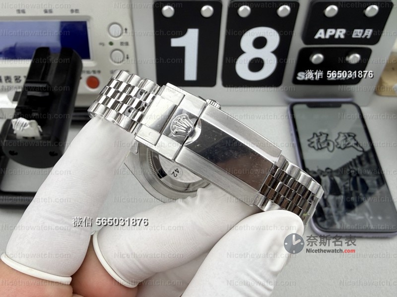 VS厂可乐圈复刻表实测：紫外变色陶瓷圈+丹东3285机芯，这款格林尼治真的顶！ | 奈斯探表