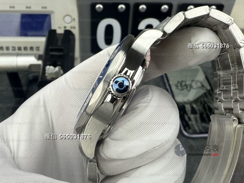 VS厂欧米茄海马300米升级8806机芯：这次真的"稳"了 | 奈斯探表