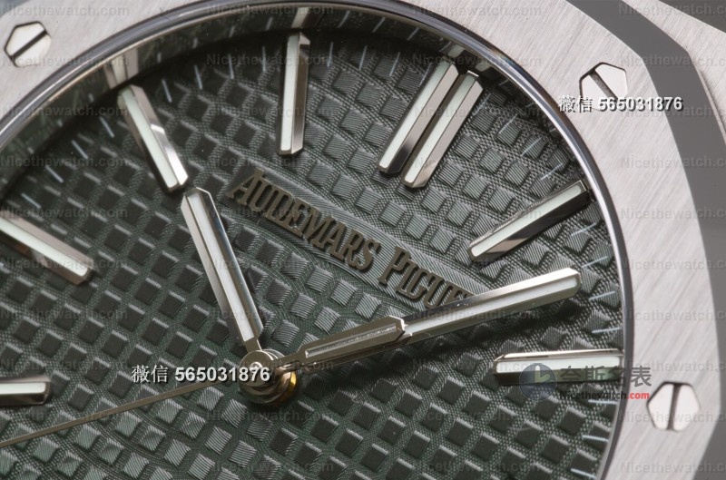 章鱼哥实测：VS厂皇家橡树15510钢王，陶瓷滚珠+4302机芯到底强在哪？ | 奈斯探表