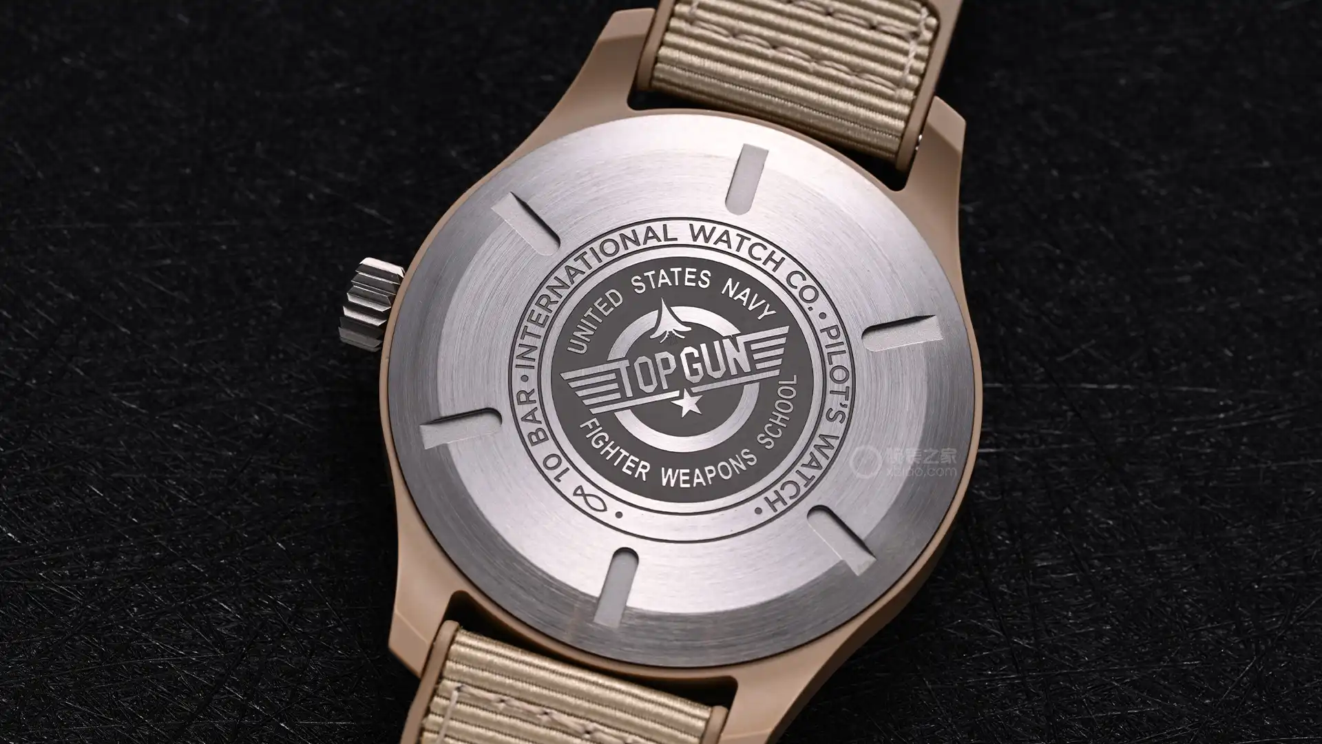 万国飞行员新作:莫哈维沙漠沙色陶瓷41mm,120小时动储,硬核户外风 | 奈斯探表 万国飞行员新作:莫哈维沙漠沙色陶瓷41mm,120小时动储,硬核户外风 | 奈斯探表