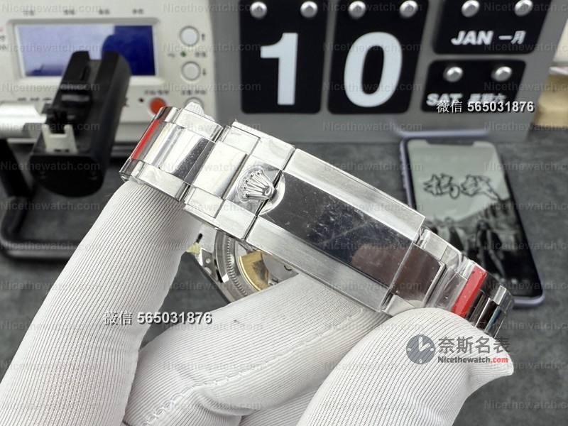 VS厂V3冰蓝迪实测：176克配重+丹东4131机芯，这"压手感"真的接近PT950铂金！ | 奈斯探表