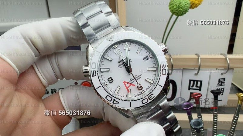 VS厂海马600小尺寸实测:39.5mm+丹东8800一体机芯,小手腕福音来了! | 奈斯探表 VS厂海马600小尺寸实测:39.5mm+丹东8800一体机芯,小手腕福音来了! | 奈斯探表