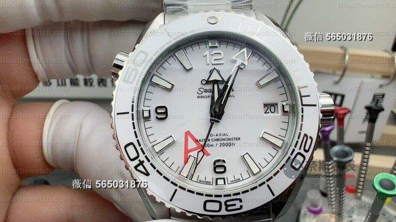 VS厂海马600小尺寸实测:39.5mm+丹东8800一体机芯,小手腕福音来了! | 奈斯探表 VS厂海马600小尺寸实测:39.5mm+丹东8800一体机芯,小手腕福音来了! | 奈斯探表