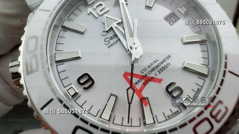 VS厂海马600小尺寸实测:39.5mm+丹东8800一体机芯,小手腕福音来了! | 奈斯探表 VS厂海马600小尺寸实测:39.5mm+丹东8800一体机芯,小手腕福音来了! | 奈斯探表