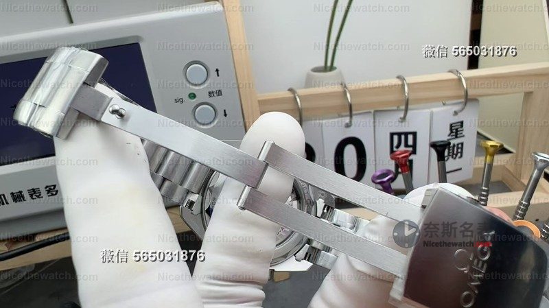 VS厂海马600小尺寸实测:39.5mm+丹东8800一体机芯,小手腕福音来了! | 奈斯探表 VS厂海马600小尺寸实测:39.5mm+丹东8800一体机芯,小手腕福音来了! | 奈斯探表