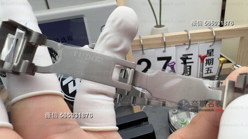 ZF厂钛土豆红字39mm实测:这块"轻到没朋友"的钛合金,真的香吗? | 奈斯探表 ZF厂钛土豆红字39mm实测:这块"轻到没朋友"的钛合金,真的香吗? | 奈斯探表