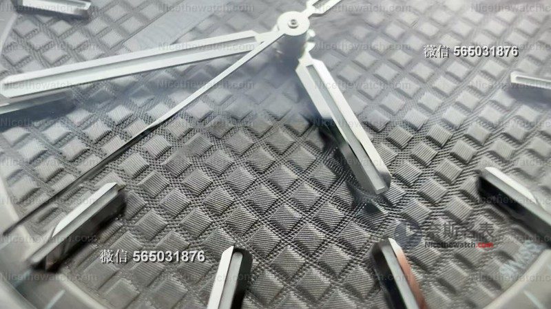 VS厂爱彼15500首测：丹东4302一体机芯+陶瓷滚珠，这次真的把背透做透了！ | 奈斯探表