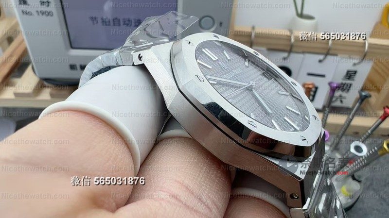 VS厂爱彼15500首测：丹东4302一体机芯+陶瓷滚珠，这次真的把背透做透了！ | 奈斯探表