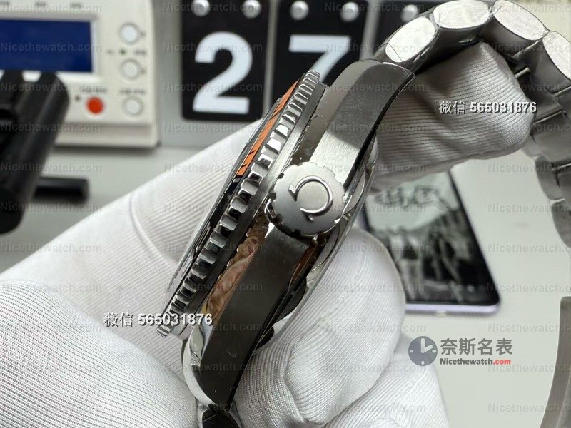 VS厂欧米茄四分之一橙V2版实测：8900一体机芯+软胶圈口，两大核心优势解析 | 奈斯探表