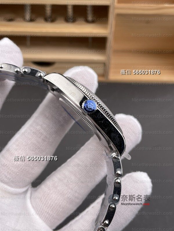 ZF厂帝舵碧湾54型实测:37mm小表径+海鸥2824,这款复古潜水表真的香! | 奈斯探表 ZF厂帝舵碧湾54型实测:37mm小表径+海鸥2824,这款复古潜水表真的香! | 奈斯探表