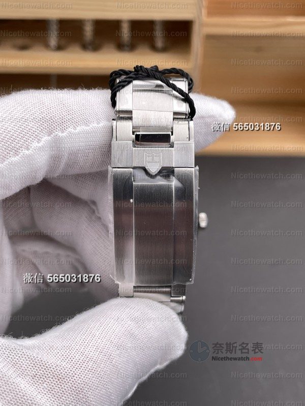 ZF厂帝舵碧湾54型实测:37mm小表径+海鸥2824,这款复古潜水表真的香! | 奈斯探表 ZF厂帝舵碧湾54型实测:37mm小表径+海鸥2824,这款复古潜水表真的香! | 奈斯探表