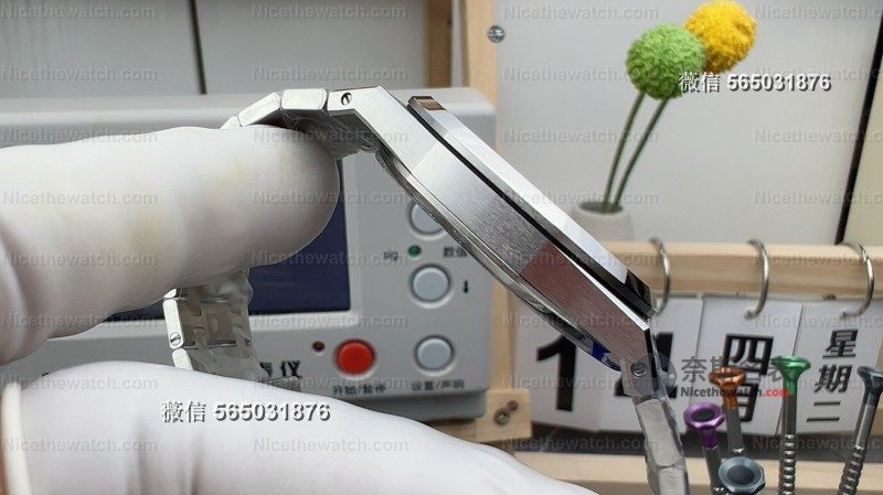 预算有限想戴钢王?ZF厂爱彼16202真实上手报告,优缺点一次给你讲透 | 奈斯探表 预算有限想戴钢王?ZF厂爱彼16202真实上手报告,优缺点一次给你讲透 | 奈斯探表