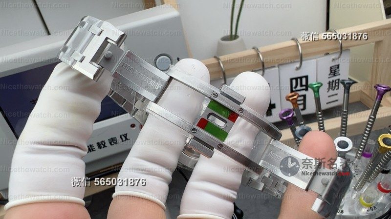 预算有限想戴钢王?ZF厂爱彼16202真实上手报告,优缺点一次给你讲透 | 奈斯探表 预算有限想戴钢王?ZF厂爱彼16202真实上手报告,优缺点一次给你讲透 | 奈斯探表