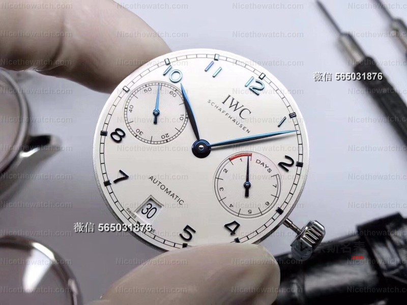 皮表带发臭开裂别硬撑！2-3年必须换，ZF万国葡七换鳄鱼皮实拍太惊艳 | 奈斯探表