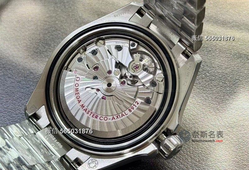 VS 厂海马 600 第四代实测：丹东 8912 机芯 + 珐琅陶瓷圈，看完再买不踩坑 | 奈斯探表