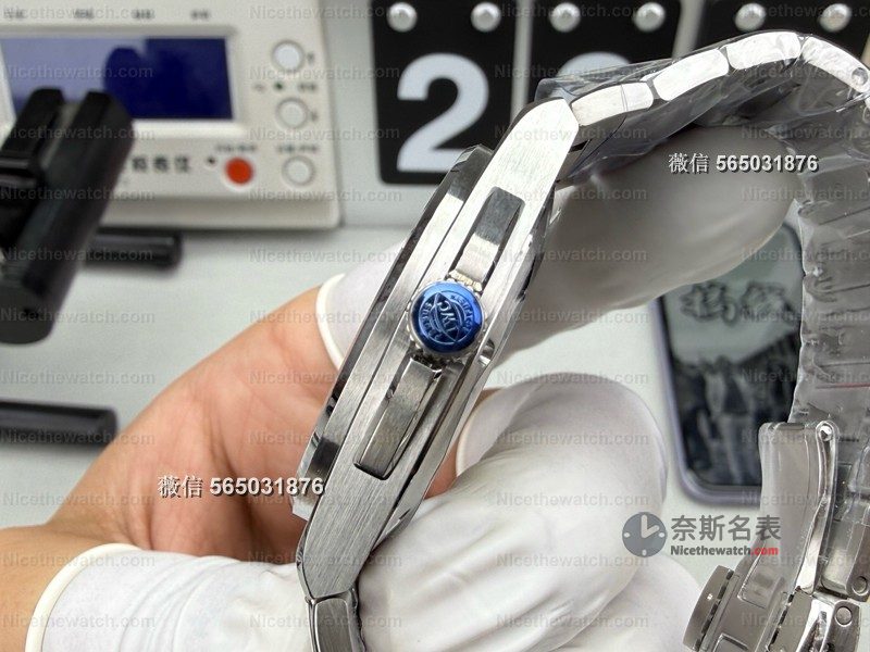 MZ 厂工程师实测:立体网格盘面 + 海鸥 2892,这款复刻能平替 V7 吗? | 奈斯探表 MZ 厂工程师实测:立体网格盘面 + 海鸥 2892,这款复刻能平替 V7 吗? | 奈斯探表