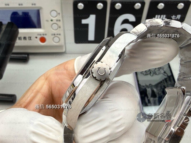经典大黄蜂平替?VS 厂海马 150 真实佩戴报告,看完再买不踩坑 | 奈斯探表 经典大黄蜂平替?VS 厂海马 150 真实佩戴报告,看完再买不踩坑 | 奈斯探表