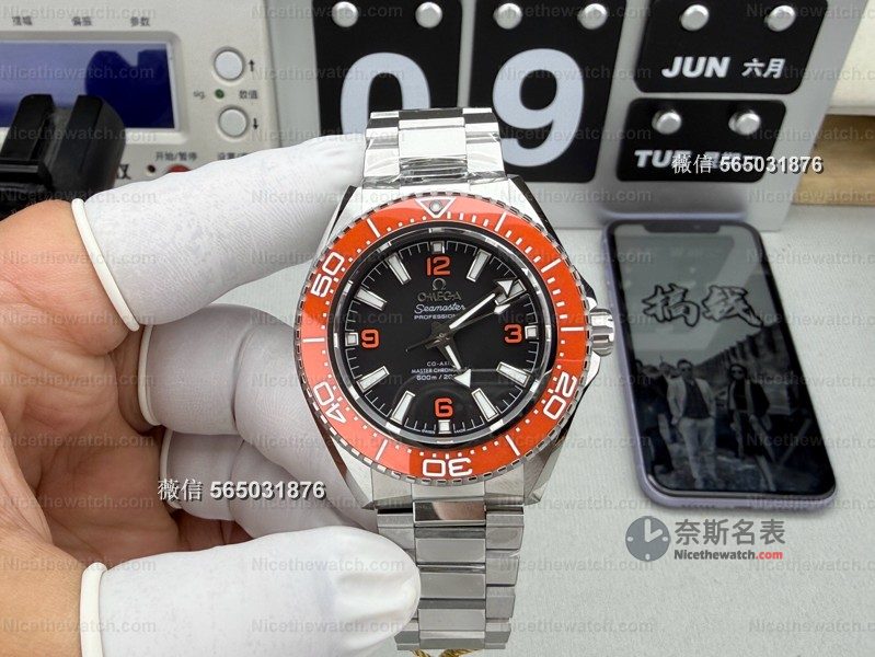VS 厂海马 600 第四代实测:丹东 8912 机芯 + 心想事橙圈,这款潜水表真的顶! | 奈斯探表 VS 厂海马 600 第四代实测:丹东 8912 机芯 + 心想事橙圈,这款潜水表真的顶! | 奈斯探表