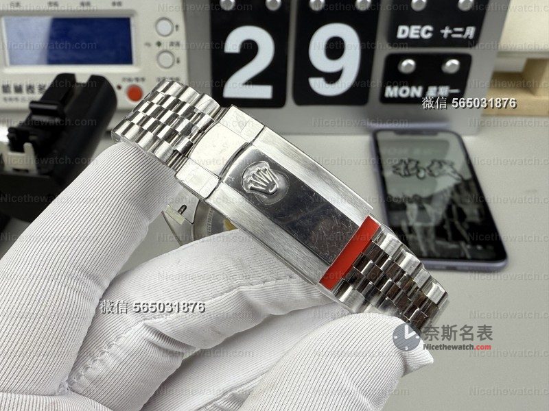 Clean Plus 厂灰面日志实测:丹东 3235 机芯 +133 克配重,这款复刻日志能平替 VS 吗? | 奈斯探表 Clean Plus 厂灰面日志实测:丹东 3235 机芯 +133 克配重,这款复刻日志能平替 VS 吗? | 奈斯探表
