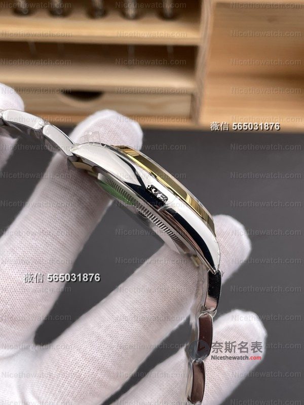 VS 厂探险家一代间金款实测:36mm 小表径 + 丹东 3230,这款小手腕专属太友好了! | 奈斯探表 VS 厂探险家一代间金款实测:36mm 小表径 + 丹东 3230,这款小手腕专属太友好了! | 奈斯探表