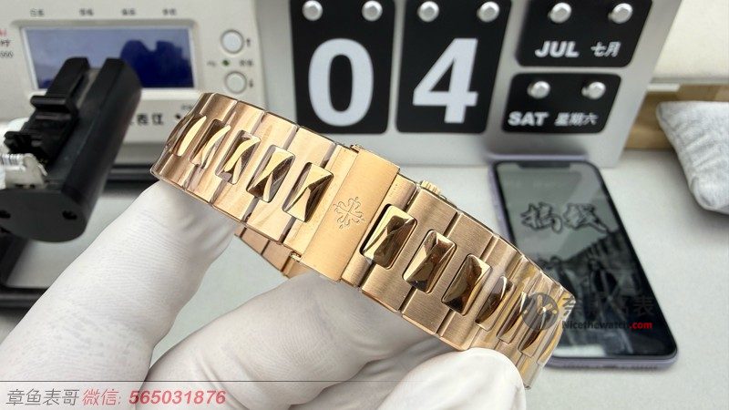 BBF 厂鹦鹉螺 5711 实测：丹东 324 机芯 + 咖啡盘，这款复刻钢王太优雅了！ | 奈斯探表