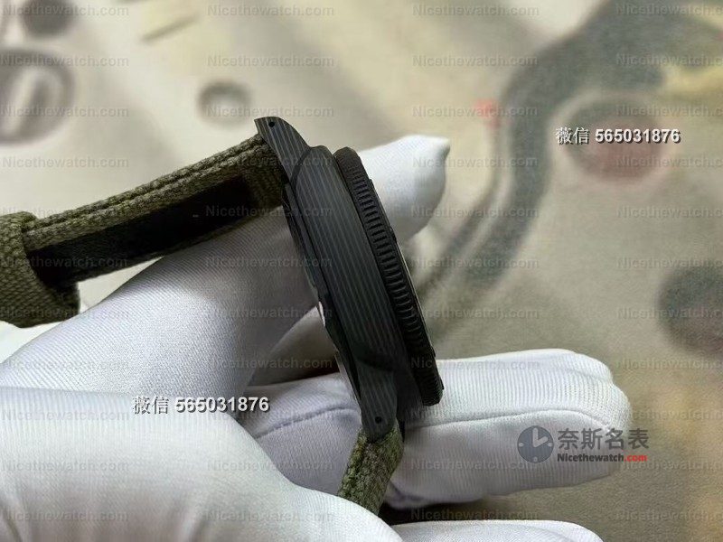 VS 厂沛纳海 1698 实测：碳纤维表壳 +P9000 机芯，这款军表硬汉太硬核了！ | 奈斯探表