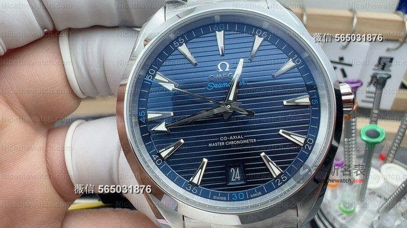 VS 厂海马 150 新款 38mm 实测:丹东 8800 机芯 + 三色可选,这款小手腕专属太友好了! | 奈斯探表 VS 厂海马 150 新款 38mm 实测:丹东 8800 机芯 + 三色可选,这款小手腕专属太友好了! | 奈斯探表