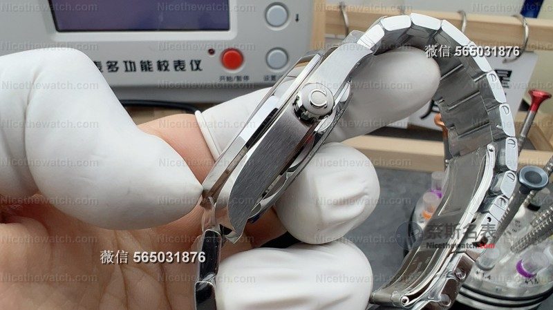 VS 厂海马 150 新款 38mm 实测:丹东 8800 机芯 + 三色可选,这款小手腕专属太友好了! | 奈斯探表 VS 厂海马 150 新款 38mm 实测:丹东 8800 机芯 + 三色可选,这款小手腕专属太友好了! | 奈斯探表