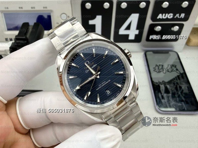 VS 厂海马 150 新款 38mm 实测:柚木盘 + 快调日历,这款小手腕专属太友好了! | 奈斯探表 VS 厂海马 150 新款 38mm 实测:柚木盘 + 快调日历,这款小手腕专属太友好了! | 奈斯探表