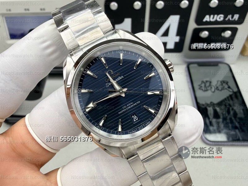 VS 厂海马 150 新款 38mm 实测:柚木盘 + 快调日历,这款小手腕专属太友好了! | 奈斯探表 VS 厂海马 150 新款 38mm 实测:柚木盘 + 快调日历,这款小手腕专属太友好了! | 奈斯探表