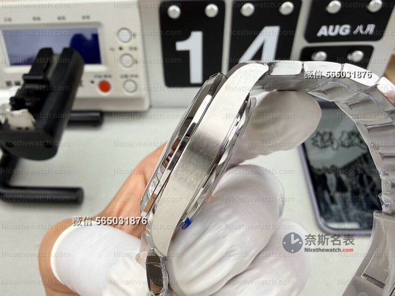 VS 厂海马 150 新款 38mm 实测:柚木盘 + 快调日历,这款小手腕专属太友好了! | 奈斯探表 VS 厂海马 150 新款 38mm 实测:柚木盘 + 快调日历,这款小手腕专属太友好了! | 奈斯探表