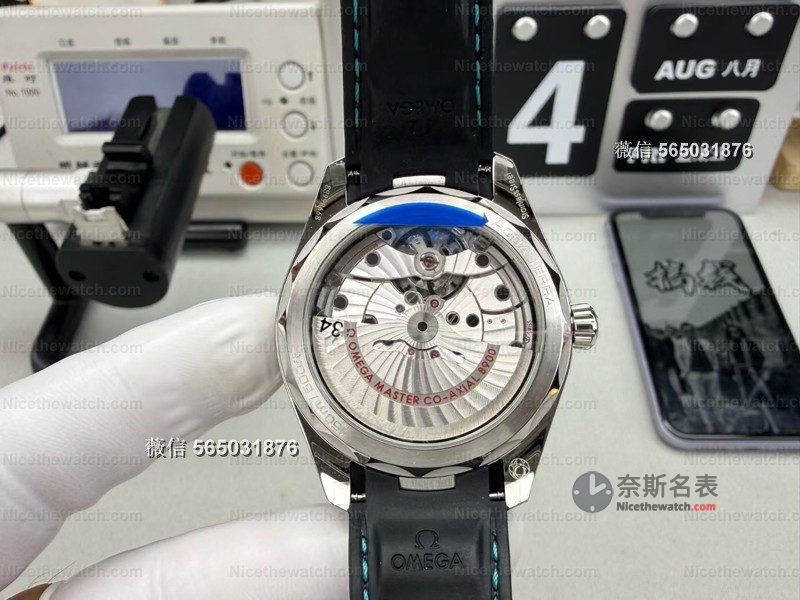 VS 厂海马 150 绿松石实测:陶瓷圈 + 烟熏绿盘 +8900 机芯,这款运动复刻太惊艳了! | 奈斯探表 VS 厂海马 150 绿松石实测:陶瓷圈 + 烟熏绿盘 +8900 机芯,这款运动复刻太惊艳了! | 奈斯探表